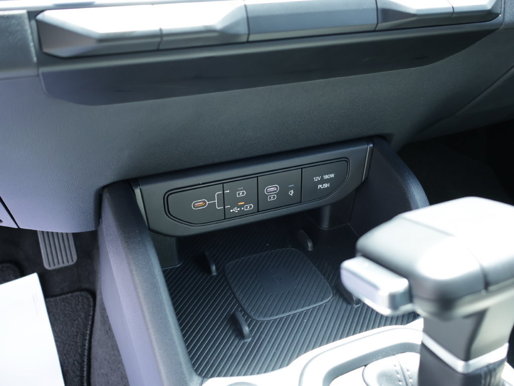 New 2026 Kia K4 GT-Line w/ GT-Line Premium Package FWD image 35
