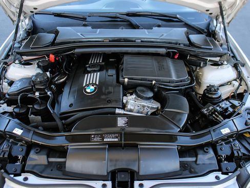 Used 2013 BMW 335is Convertible image 15