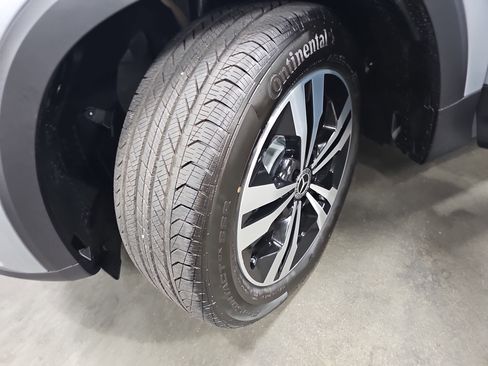 New 2026 Mercedes-Benz GLB 250 image 34