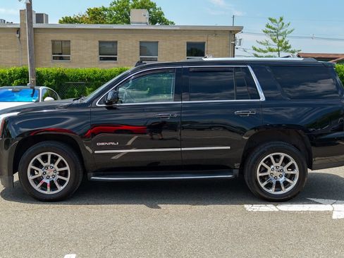 Used 2017 GMC Yukon Denali w/ Open Road Package AWD/4WD image 4