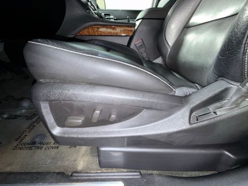 Used 2015 Chevrolet Suburban LTZ AWD/4WD image 14