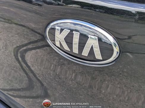 Used 2019 Kia Cadenza Technology FWD image 9