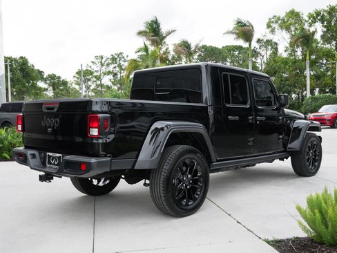 Used 2024 Jeep Gladiator Sport AWD/4WD image 25