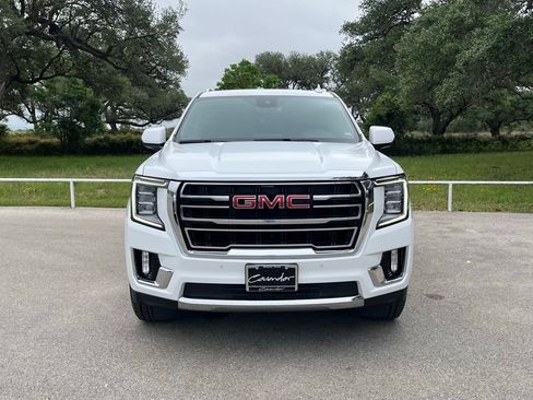 Used 2024 GMC Yukon SLT RWD image 2