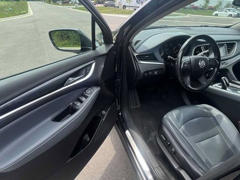 Used 2019 Buick Enclave Essence AWD/4WD image 16