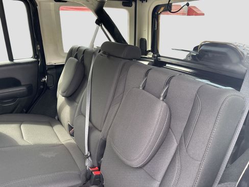 Used 2023 Jeep Wrangler Unlimited w/ Sun & Screen Package AWD/4WD image 19
