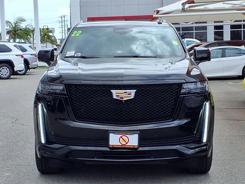 Used 2022 Cadillac Escalade ESV Sport AWD/4WD image 2