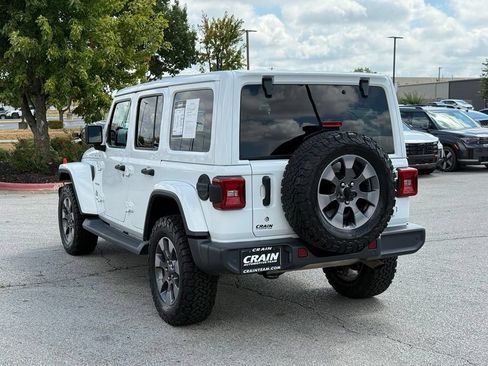 Used 2019 Jeep Wrangler Unlimited Sahara AWD/4WD image 5