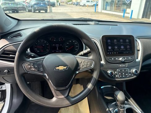 Used 2024 Chevrolet Malibu LT FWD image 24