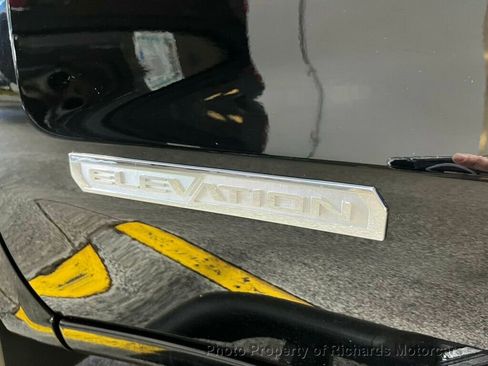 Used 2021 GMC Sierra 1500 Elevation image 12