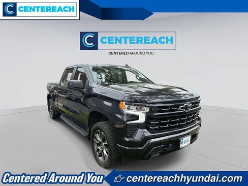 Used 2022 Chevrolet Silverado 1500 RST AWD/4WD image 2