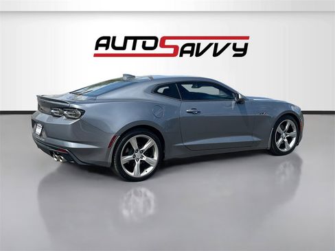 Used 2021 Chevrolet Camaro LT w/ RS Package image 6