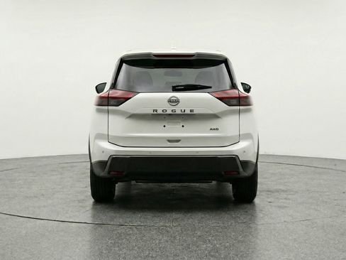 Used 2025 Nissan Rogue SV AWD/4WD image 7