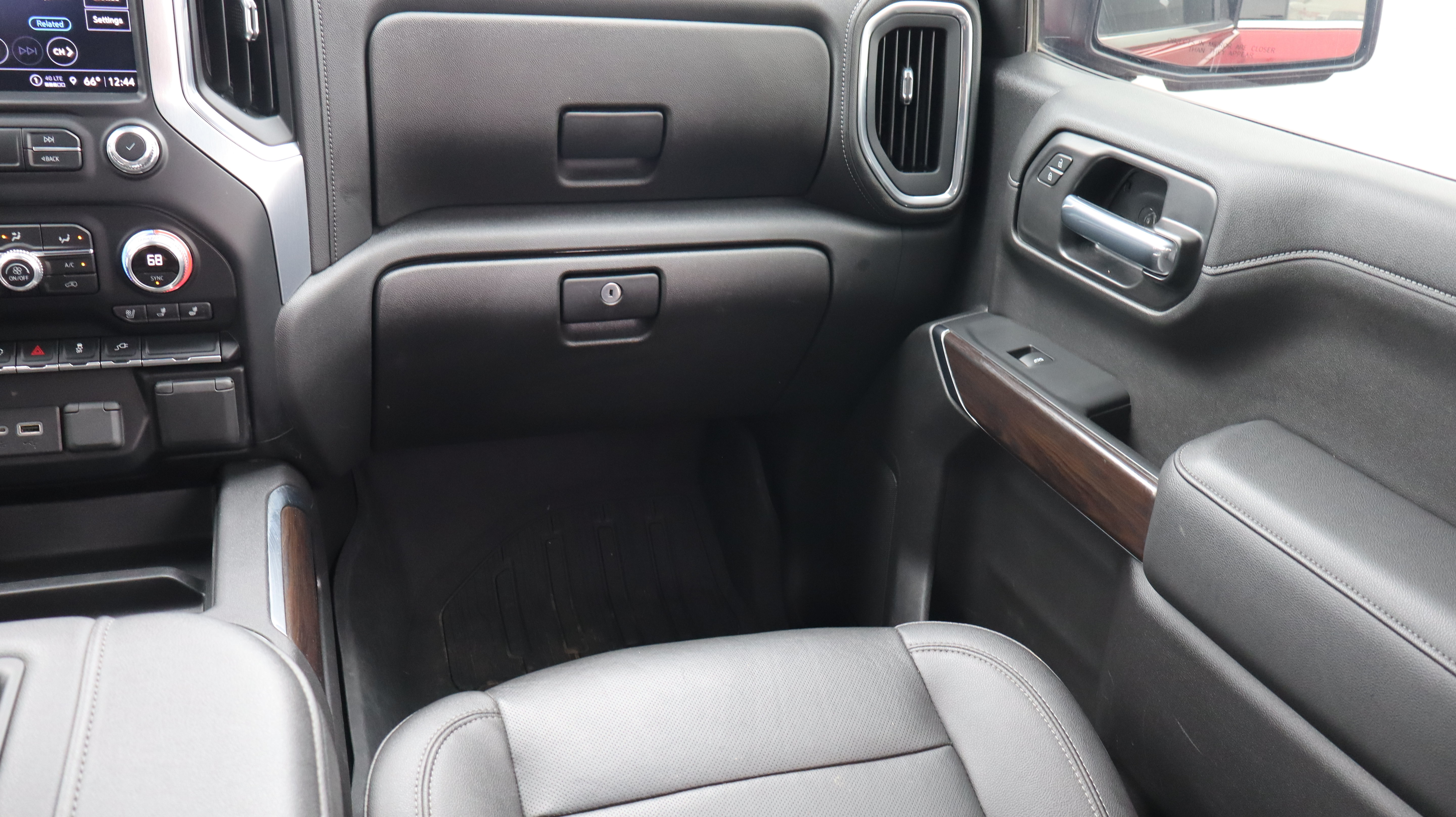Used 2021 GMC Sierra 1500 SLT AWD/4WD image 9