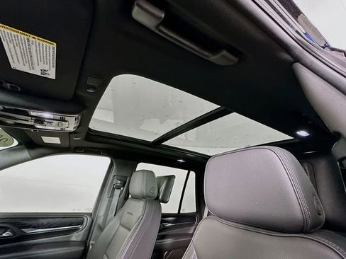 Used 2021 GMC Yukon Denali w/ Denali Ultimate Package image 32