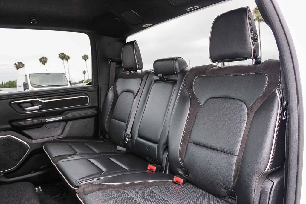 Used 2024 RAM 1500 Laramie AWD/4WD image 19