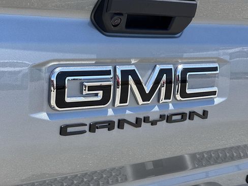 New 2026 GMC Canyon Elevation w/ LPO, Black Badging Package RWD image 26