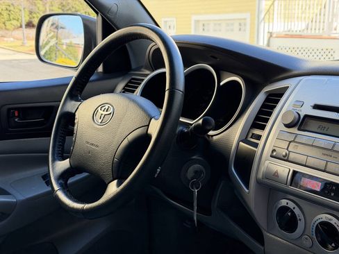 Used 2010 Toyota Tacoma 2WD Access Cab image 22