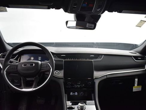 New 2025 Jeep Grand Cherokee L Limited w/ Black Appearance Package image 38