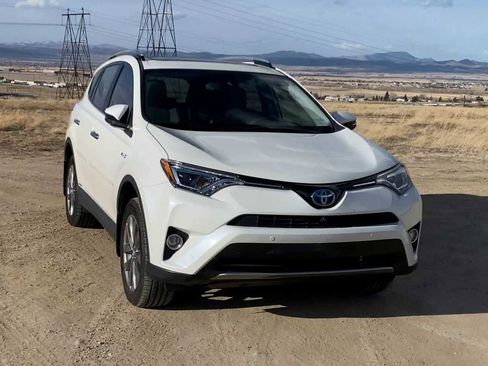 Used 2017 Toyota RAV4 Limited w/ Advanced Technology Package image 3