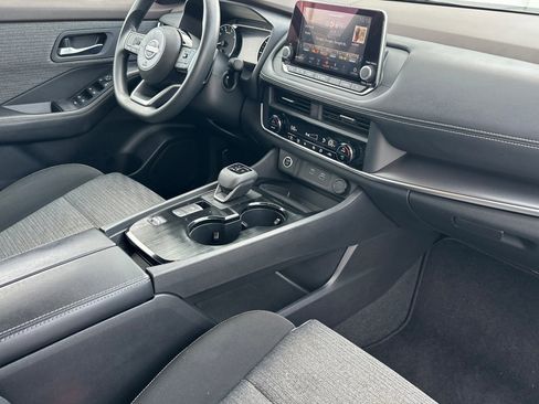 Certified 2023 Nissan Rogue SV image 16