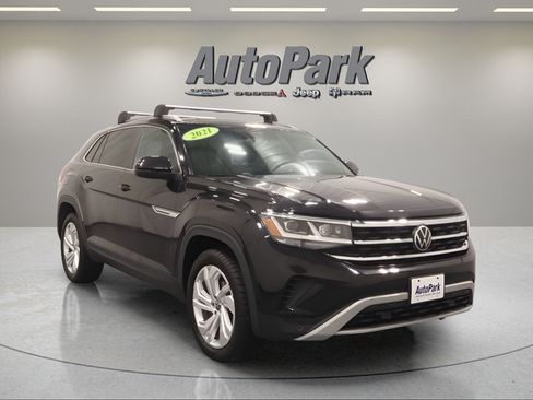 Used 2021 Volkswagen Atlas Cross Sport SEL AWD/4WD image 2
