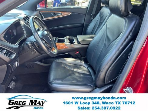 Used 2019 Lincoln Nautilus Select w/ Cargo Utility Package FWD image 25