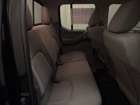 Used 2020 Nissan Frontier SV image 21