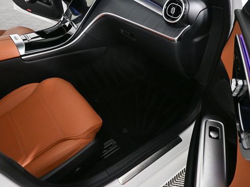 Certified 2025 Mercedes-Benz C 300 Sedan image 21