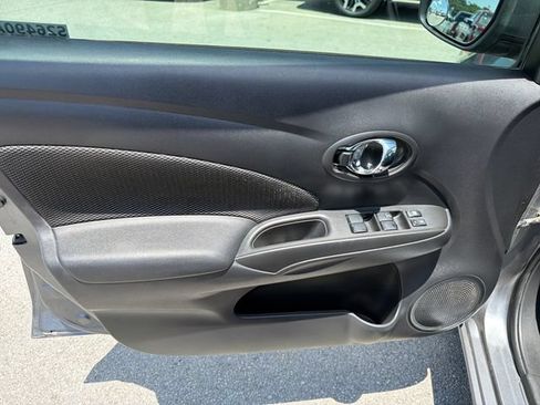 Used 2018 Nissan Versa SV w/ SV Special Edition FWD image 16