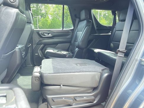 Used 2021 Chevrolet Tahoe Z71 w/ Luxury Package AWD/4WD image 26