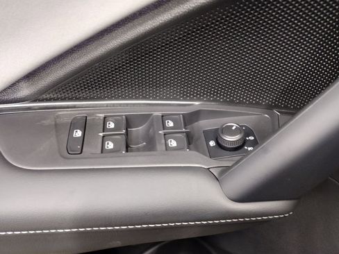 New 2025 Volkswagen Tiguan SE R-Line image 19