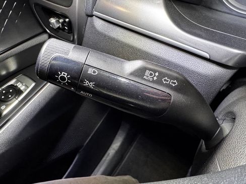 Used 2023 Kia Sorento LX AWD/4WD image 26