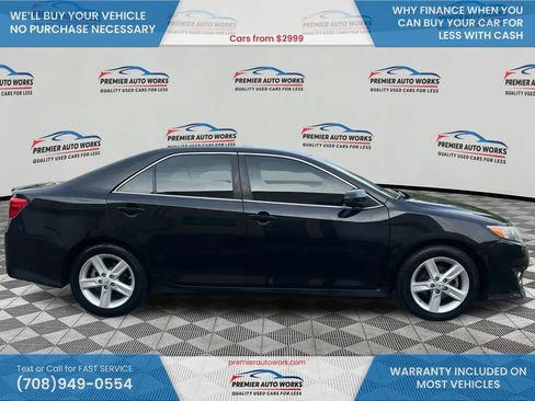 Used 2012 Toyota Camry SE FWD image 8