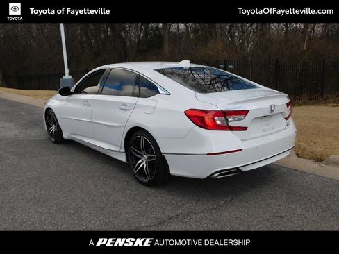 Used 2021 Honda Accord Touring image 3