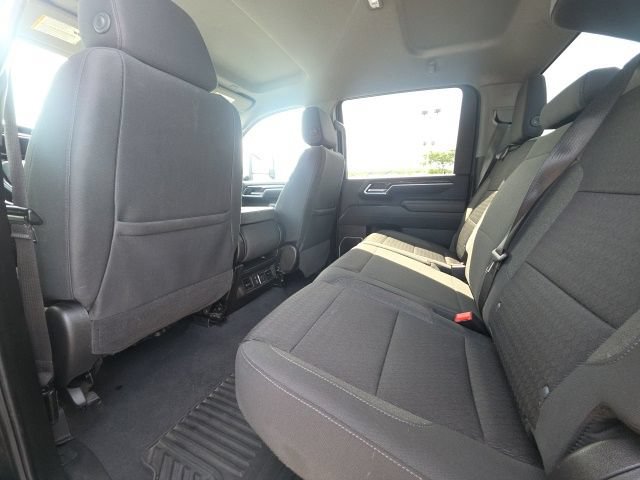 Used 2025 Chevrolet Silverado 2500 LT w/ Convenience Package AWD/4WD image 24