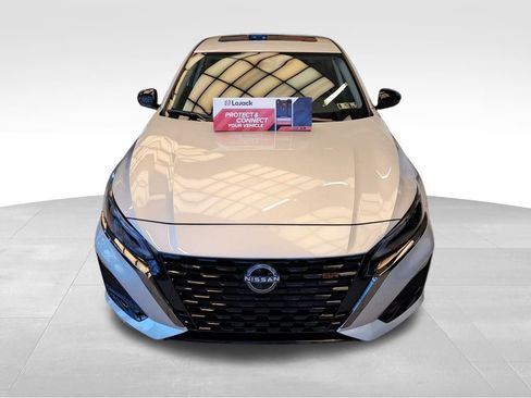 New 2025 Nissan Altima 2.5 SR w/ SR Premium Package image 9