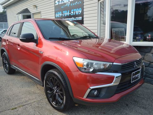 Used 2017 Mitsubishi Outlander Sport ES AWD/4WD image 7