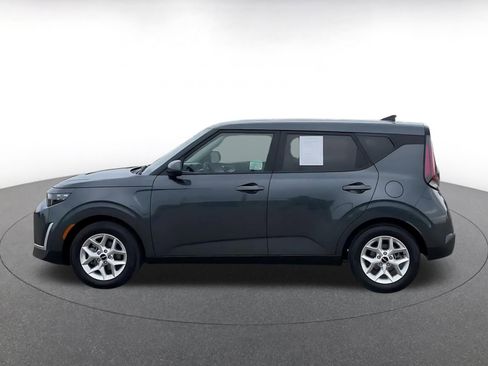 Used 2025 Kia Soul LX w/ LX Technology Package image 9