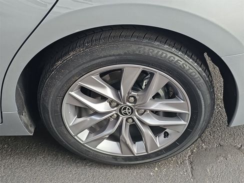 Used 2021 Toyota Avalon XLE w/ Carpet Mat Package (TMS) image 12