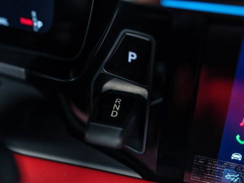 New 2026 Porsche Macan Electric image 28