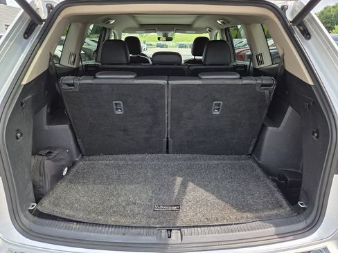 Used 2018 Volkswagen Atlas SEL w/ R-Line Package AWD/4WD image 29