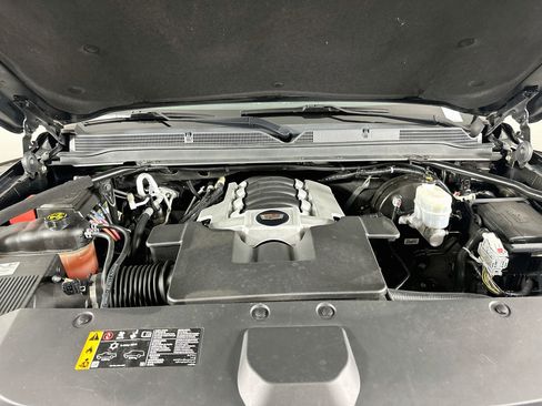 Used 2019 Cadillac Escalade Premium Luxury AWD/4WD image 36