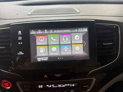 Used 2019 Honda Pilot Touring image 18