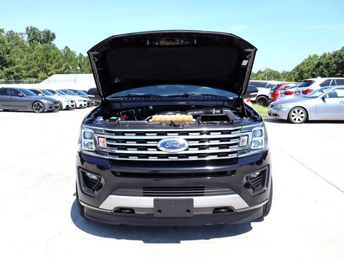 Used 2018 Ford Expedition Max XLT w/ Equipment Group 202A AWD/4WD image 47