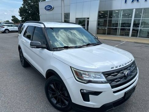 Used 2019 Ford Explorer XLT w/ Equipment Group 202A FWD image 6