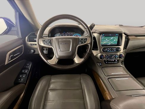 Used 2020 GMC Yukon XL Denali RWD image 6