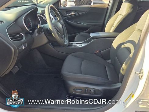 Used 2025 Chevrolet Malibu LT image 5