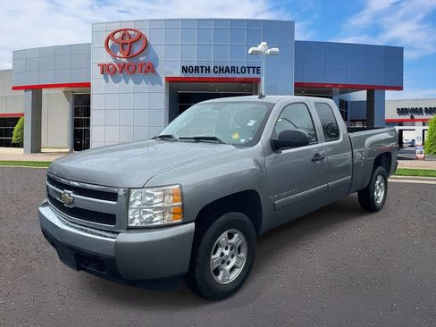Used 2008 Chevrolet Silverado 1500 LT w/ Power Pack Plus RWD image 3