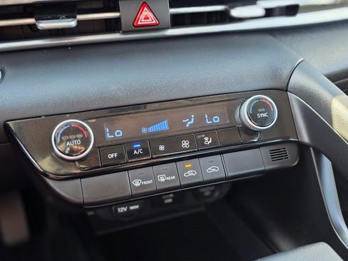 Certified 2023 Hyundai Elantra SEL image 27